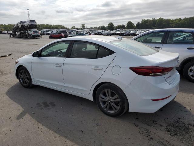 5NPD84LF8JH331236 - 2018 HYUNDAI ELANTRA SEL WHITE photo 2