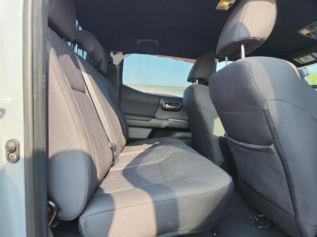 3TMCZ5AN6JM151062 - 2018 TOYOTA TACOMA DOUBLE CAB SILVER photo 10