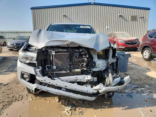 3TMCZ5AN6JM151062 - 2018 TOYOTA TACOMA DOUBLE CAB SILVER photo 5