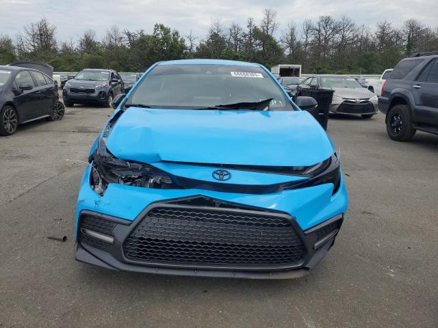 5YFS4MCE3MP061270 - 2021 TOYOTA COROLLA SE BLUE photo 5