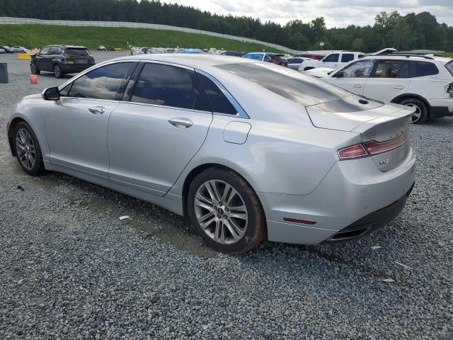 3LN6L2G95GR605350 - 2016 LINCOLN MKZ SILVER photo 2