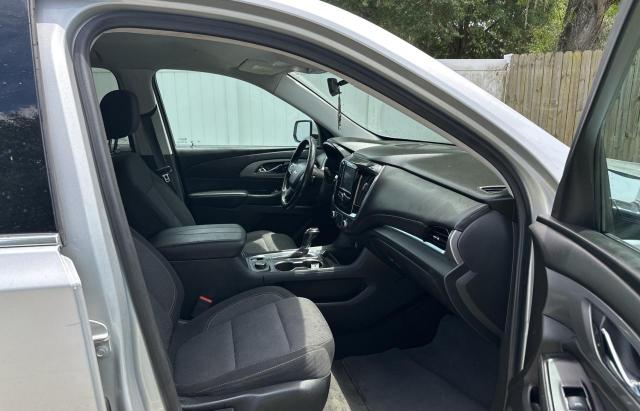 1GNEVMKW7KJ166875 - 2019 CHEVROLET TRAVERSE LT Silber Foto 5