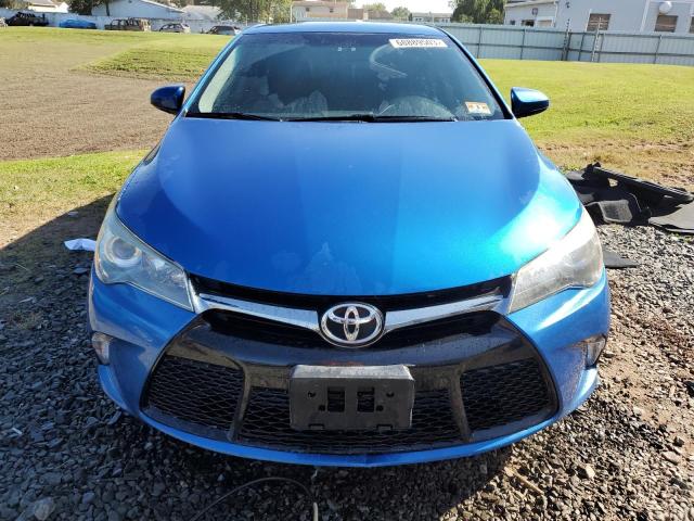 4T1BF1FK3HU643741 - 2017 TOYOTA CAMRY LE BLUE photo 5