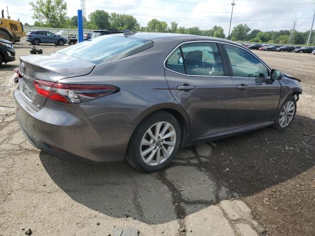 4T1C11AK7PU830828 - 2023 TOYOTA CAMRY LE GRAY photo 3