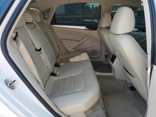 1VWBN7A31DC002658 - 2013 VOLKSWAGEN PASSAT SE WHITE photo 10