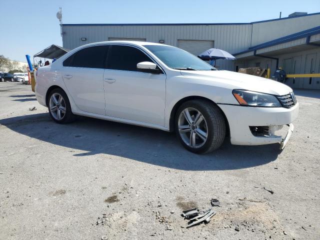 1VWBN7A31DC002658 - 2013 VOLKSWAGEN PASSAT SE WHITE photo 4