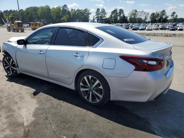 1N4AL3AP2HC122884 - 2017 NISSAN ALTIMA 2.5 SILVER photo 2