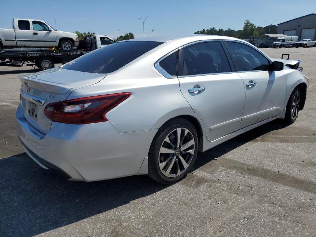 1N4AL3AP2HC122884 - 2017 NISSAN ALTIMA 2.5 SILVER photo 3