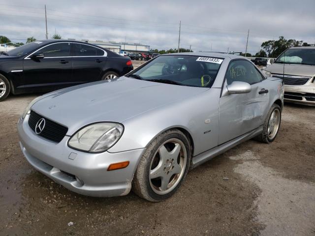 WDBKK47F6YF144714 - 2000 MERCEDES-BENZ SLK 230 KOMPRESSOR SILVER photo 1