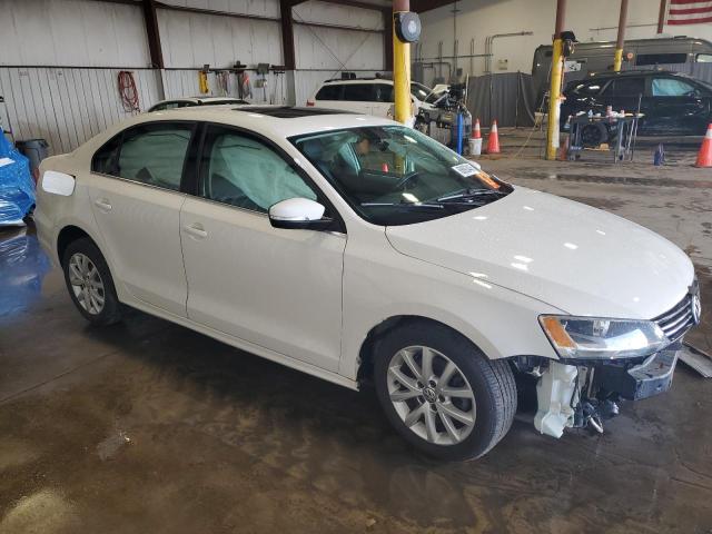 3VWDP7AJ3DM412278 - 2013 VOLKSWAGEN JETTA SE WHITE photo 4