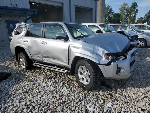 JTEBU5JR6G5383006 - 2016 TOYOTA 4RUNNER SR5/SR5 PREMIUM 银色 照片 4