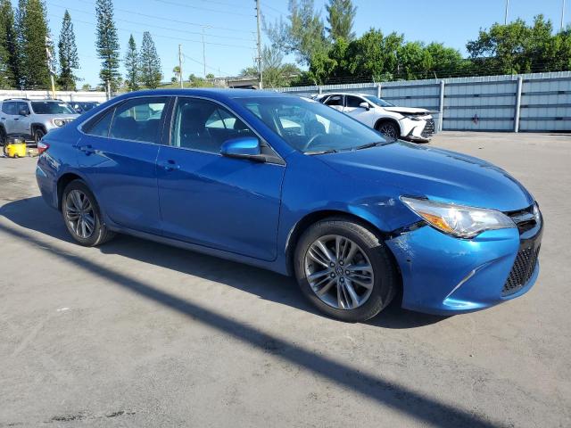 4T1BF1FK6HU779894 - 2017 TOYOTA CAMRY LE BLUE photo 4