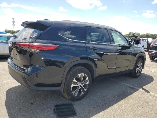 5TDHZRBH2NS175693 - 2022 TOYOTA HIGHLANDER XLE შავი ფოტო 3