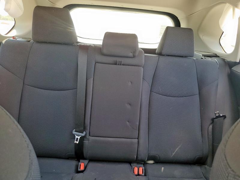 JTMLWRFV2MD116351 - 2021 TOYOTA RAV4 LE 银色 照片 10