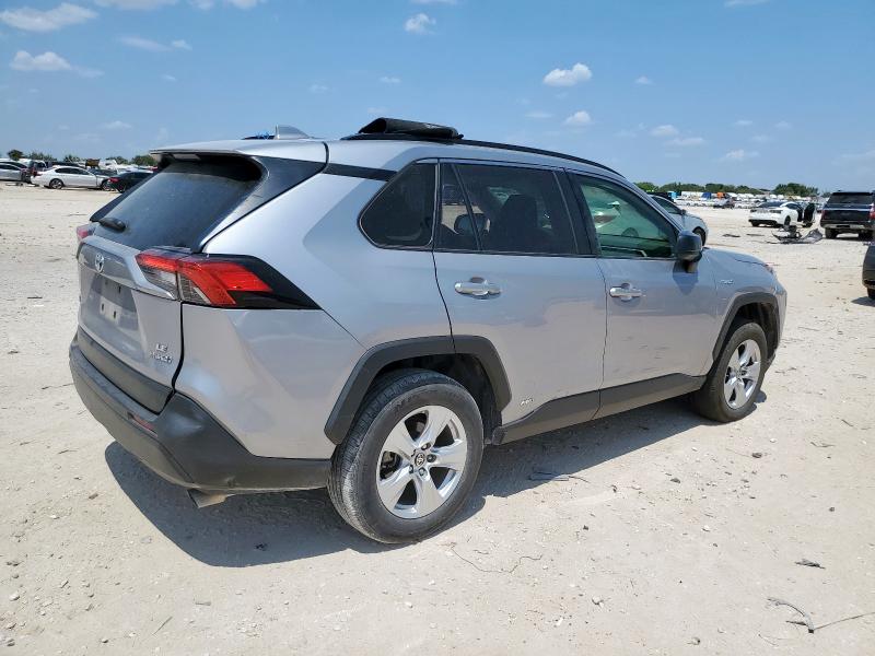 JTMLWRFV2MD116351 - 2021 TOYOTA RAV4 LE 银色 照片 3