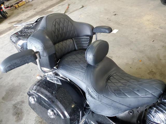 56KTRAAA9F3326980 - 2015 INDIAN MOTORCYCLE CO. ROADMASTER BLACK photo 6