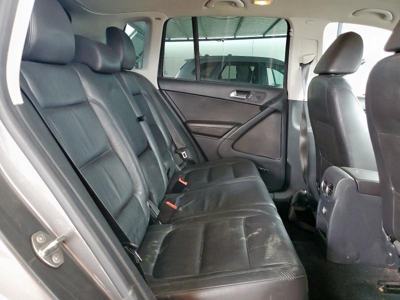 WVGAV7AXXGW560489 - 2016 VOLKSWAGEN TIGUAN S CHARCOAL photo 11