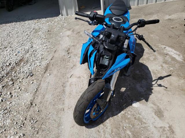 JS1EM11B6P7100308 - 2023 SUZUKI GSX800 R BLUE photo 7