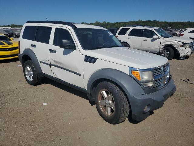 1D8GU28K77W535338 - 2007 DODGE NITRO SXT WHITE photo 4