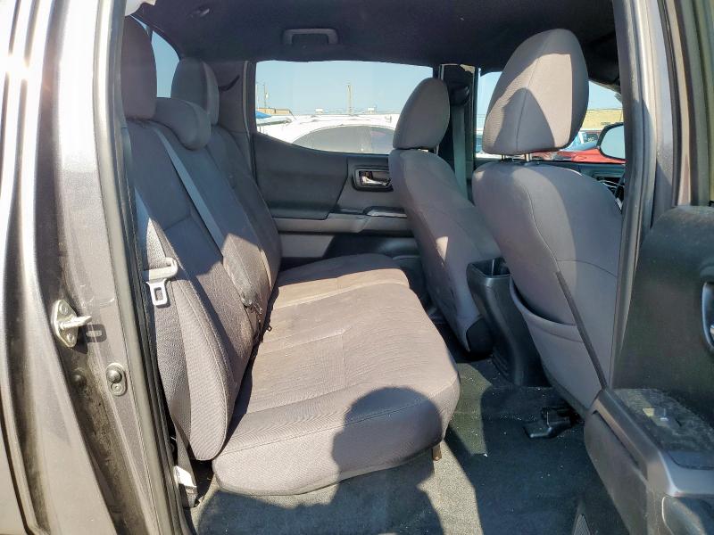 5TFAZ5CN9JX058762 - 2018 TOYOTA TACOMA DOUBLE CAB Gris photo 16