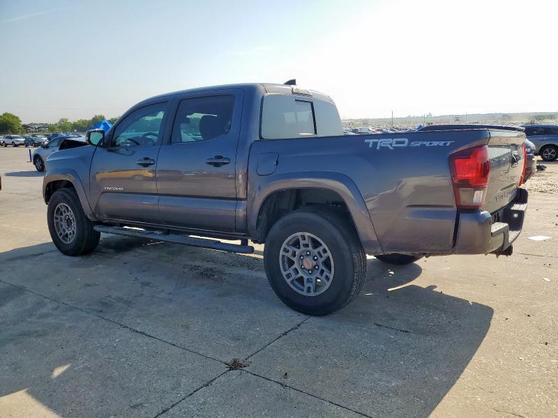 5TFAZ5CN9JX058762 - 2018 TOYOTA TACOMA DOUBLE CAB Gris photo 2