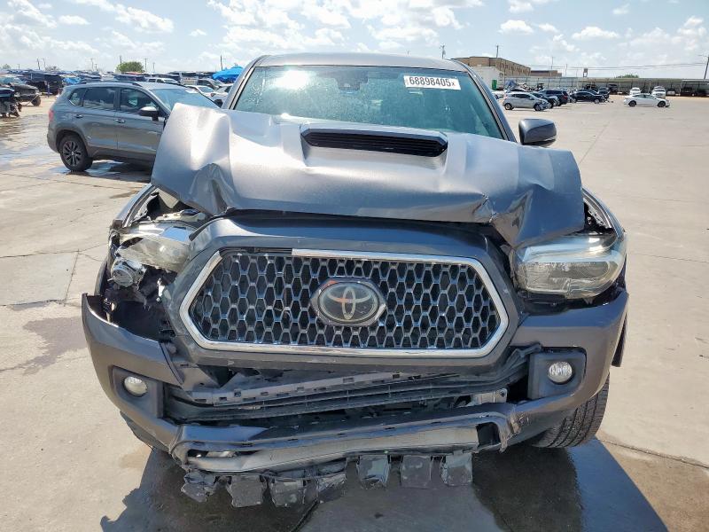 5TFAZ5CN9JX058762 - 2018 TOYOTA TACOMA DOUBLE CAB Gris photo 7