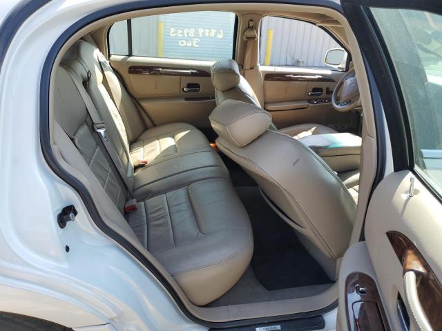 1LNHM81W01Y653838 - 2001 LINCOLN TOWN CAR EXECUTIVE WHITE photo 10