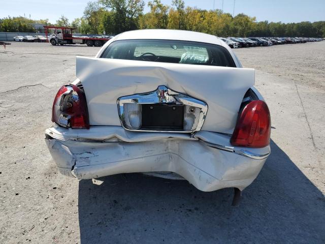 1LNHM81W01Y653838 - 2001 LINCOLN TOWN CAR EXECUTIVE WHITE photo 6