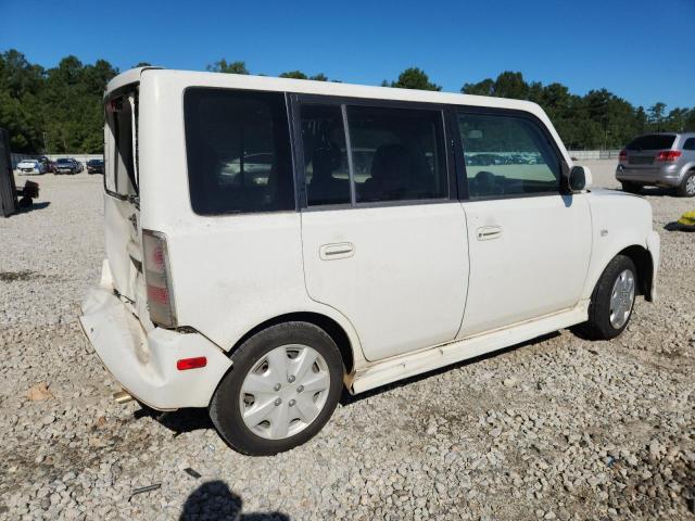 JTLKT324450216690 - 2005 TOYOTA SCION XB WHITE photo 3