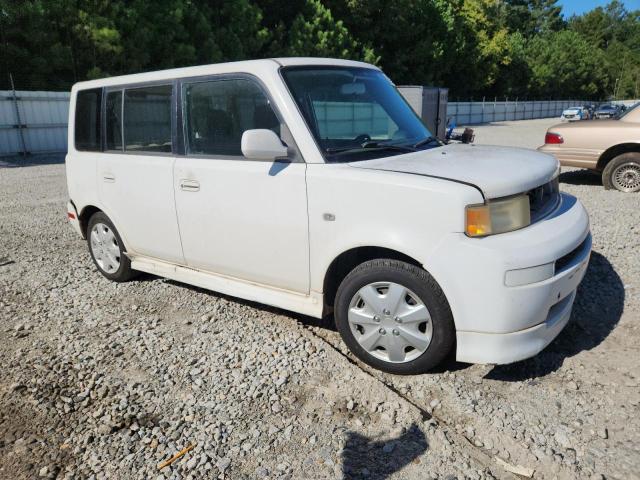 JTLKT324450216690 - 2005 TOYOTA SCION XB WHITE photo 4