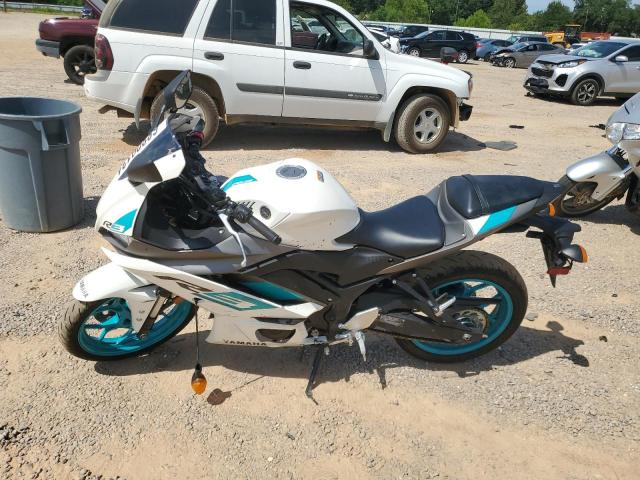 MH3RH18Y3RK014641 - 2024 YAMAHA YZFR3 A WHITE photo 3