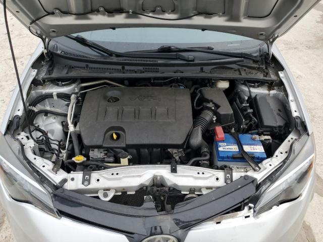 5YFBURHE2HP643422 - 2017 TOYOTA COROLLA L SILVER photo 11
