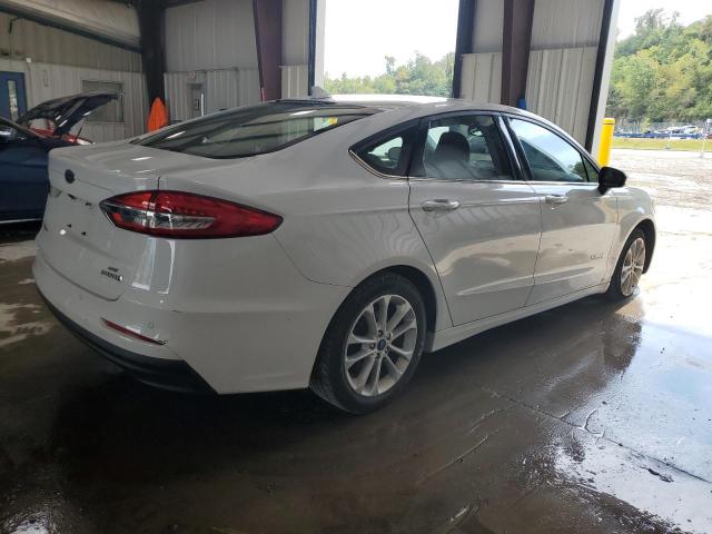 3FA6P0LU3KR208404 - 2019 FORD FUSION SE 白色 照片 3