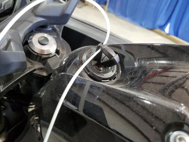 ML5EXER12RDAC1540 - 2024 KAWASAKI EX650 R BLACK photo 8