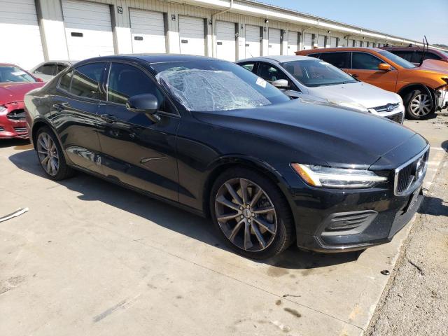 7JRA22TK6KG009059 - 2019 VOLVO S60 T6 MOMENTUM BLACK photo 4