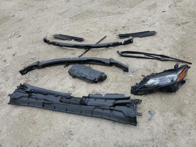 4T1T11AK3NU033067 - 2022 TOYOTA CAMRY SE 银色 照片 12