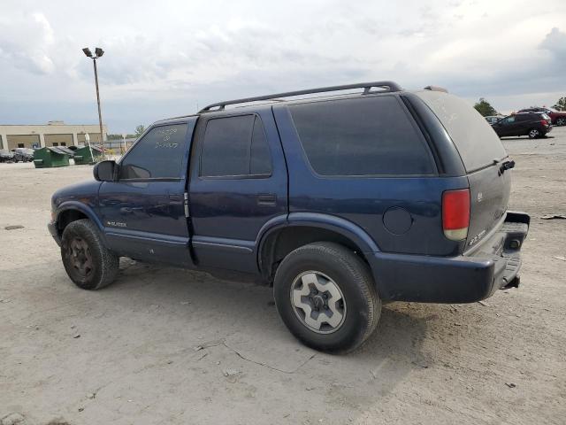 1GNDT13W02K105229 - 2002 CHEVROLET BLAZER BLUE photo 2