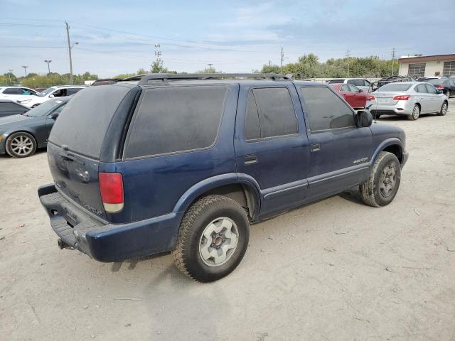 1GNDT13W02K105229 - 2002 CHEVROLET BLAZER BLUE photo 3