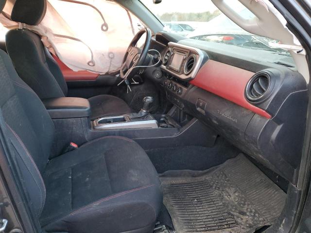 5TFSZ5AN3HX052733 - 2017 TOYOTA TACOMA ACCESS CAB ნაცრისფერი ფოტო 7