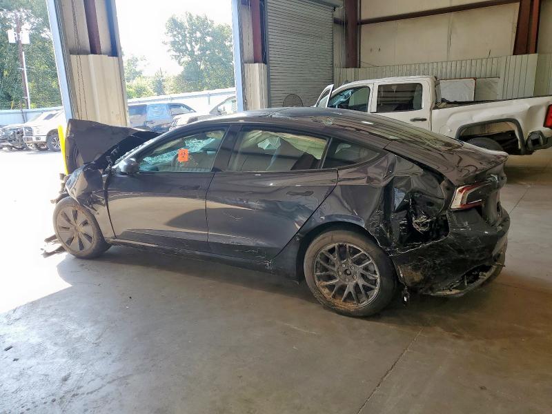 5YJ3E1EB1SF996041 - 2025 TESLA MODEL 3 GRAY photo 2