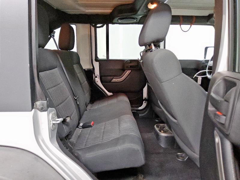 1C4BJWDG9CL224516 - 2012 JEEP WRANGLER U SPORT GRAY photo 10