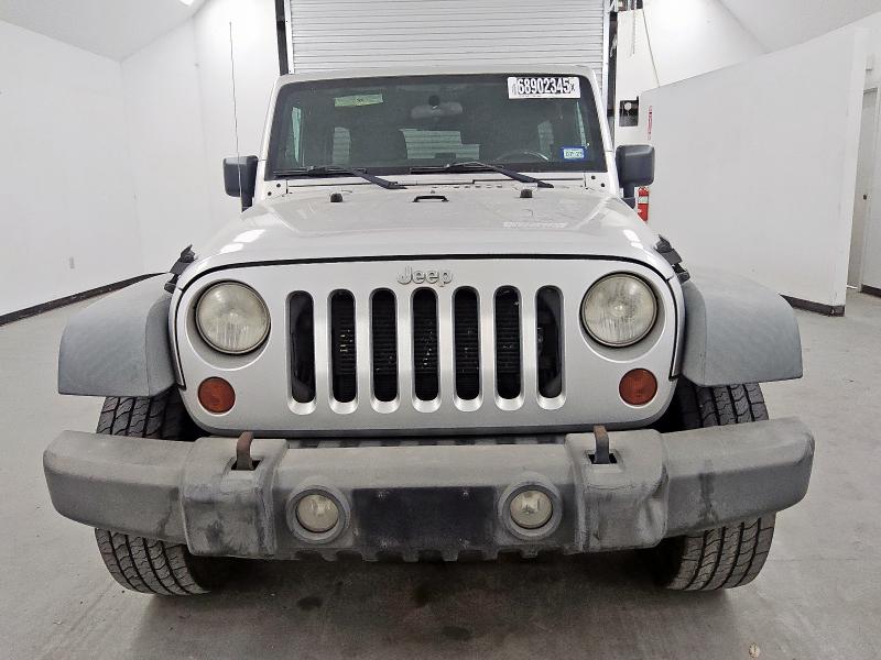 1C4BJWDG9CL224516 - 2012 JEEP WRANGLER U SPORT GRAY photo 5