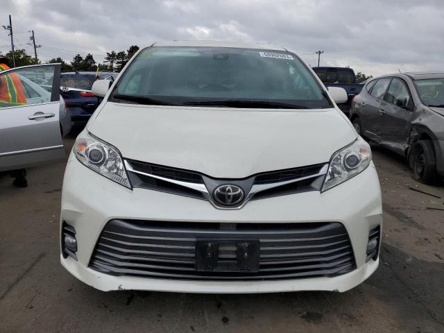 5TDDZ3DC9JS201553 - 2018 TOYOTA SIENNA XLE WHITE photo 5