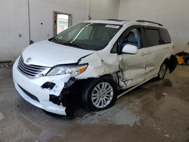 2016 TOYOTA SIENNA XLE, 