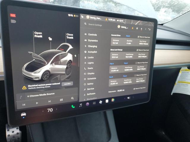 7SAYGDEE8RA329327 - 2024 TESLA MODEL Y 灰色 照片 9