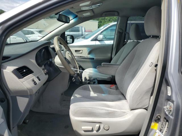 5TDKK3DC4DS340635 - 2013 TOYOTA SIENNA LE SILVER photo 7