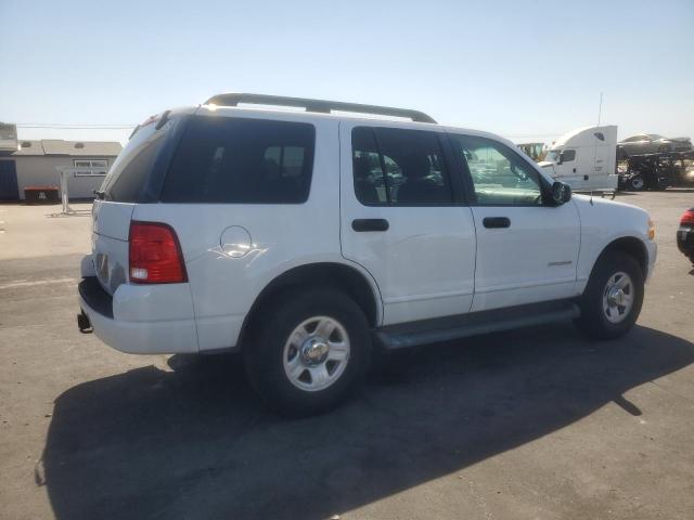 1FMDU73K55ZA76162 - 2005 FORD EXPLORER XLT WHITE photo 3
