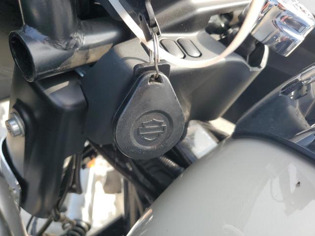 1HD1KHC17NB622056 - 2022 HARLEY-DAVIDSON FLTRX CREAM photo 8