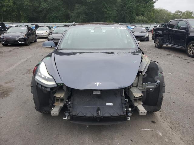 5YJ3E1EA9JF023835 - 2018 TESLA MODEL 3 Серый фото 5