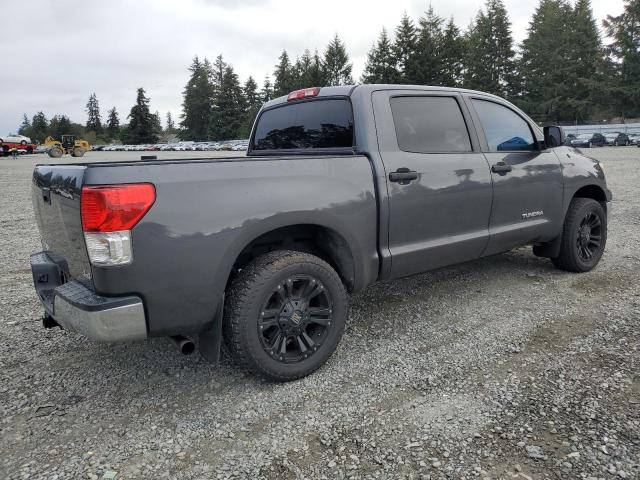 5TFDM5F1XDX044782 - 2013 TOYOTA TUNDRA CREWMAX SR5 GRAY photo 3